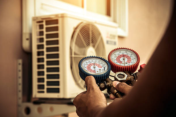 Professional Hvac technician working in Geneva, OH
